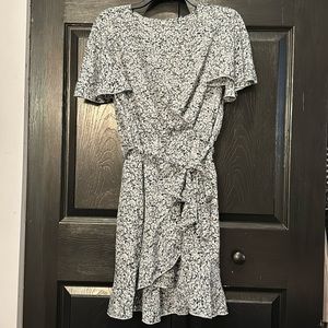 Women’s Floral Tie-Waist Dress